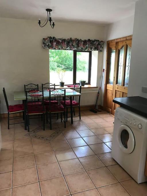 Castlegregory-Seaside 2 Bedroomed Cottage Bagian luar foto