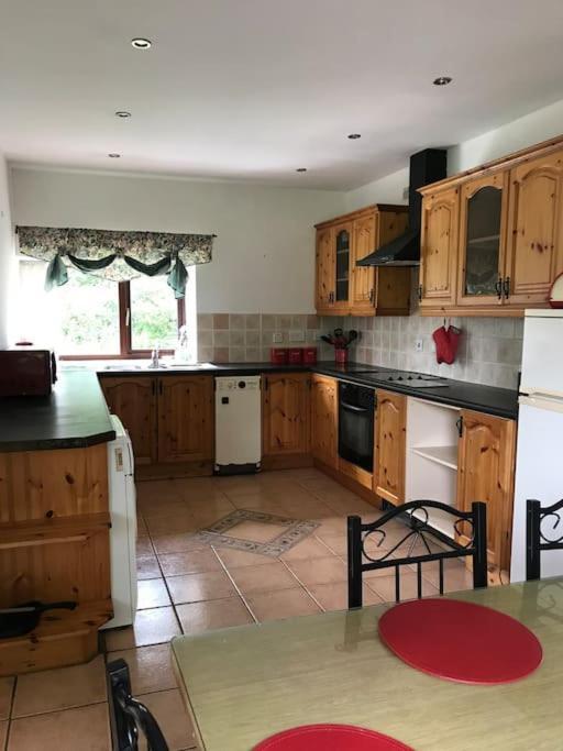 Castlegregory-Seaside 2 Bedroomed Cottage Bagian luar foto